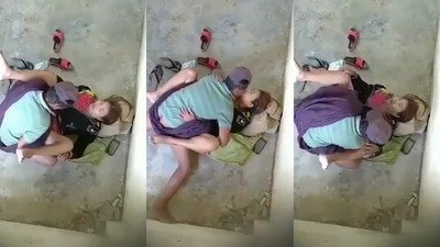 အလုပ်နားတုန်း ခိုးစား ( ချောင်းရိုက် )