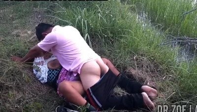 လယ်ထဲမှာကုန်းတဲ့ ဒေါ်ကြီး